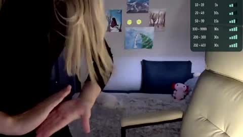 lady_smile69 online show from April 12, 3:48 pm