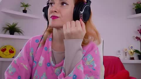 Sima Ladybigsmile online show from September 23, 5:49 am