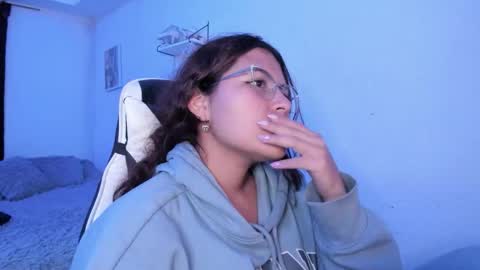  Lady  online show from December 5, 3:17 am