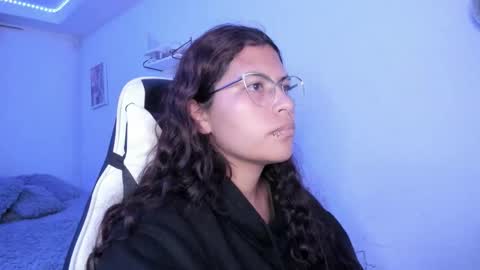  Lady  online show from September 18, 2:32 am