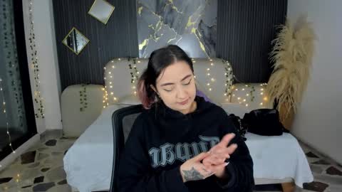 Lady  online show from January 6, 4:16 am