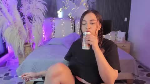 Lady  online show from February 20, 5:28 am