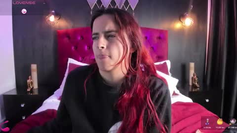 Laia  online show from November 1, 1:04 pm