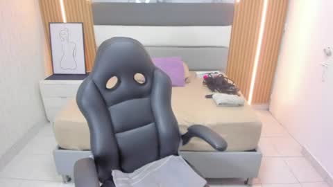   online show from July 8, 12:29 pm