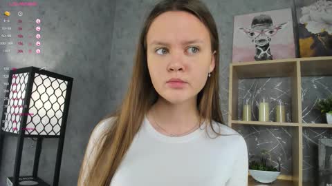 Evelyn online show from November 19, 2:11 am