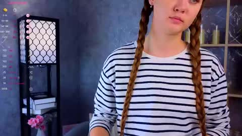 Evelyn online show from October 26, 2:29 am