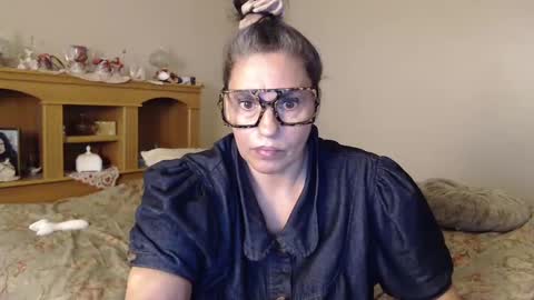 Naomi Rose online show from November 6, 4:29 am