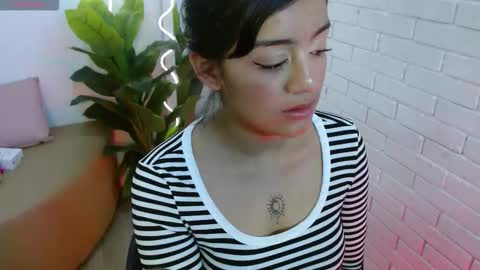 Snapshot of lalalutsy_tay chatting on September 29, 12:10 pm Lala online show from September 29, 12:10 pm
