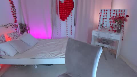 Laly online show from February 15, 6:27 am