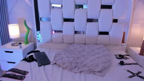 lana_hard_as online show from July 17, 9:40 pm