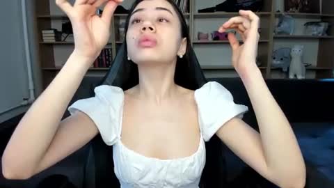 Lana online show from June 17, 1:56 pm
