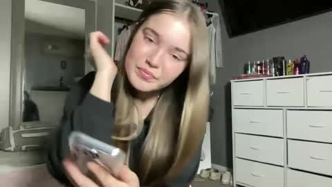 lanelizzie348 online show from September 17, 1:58 am