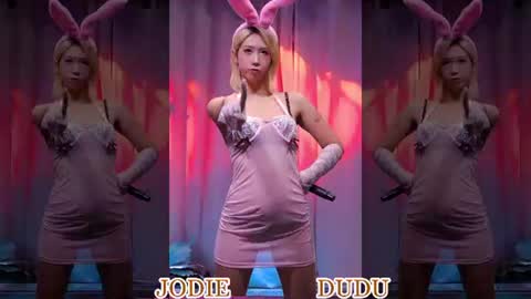 lankwaifong_cindy online show from June 27, 12:22 pm