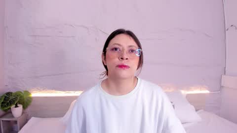 Lanna online show from March 14, 11:33 am