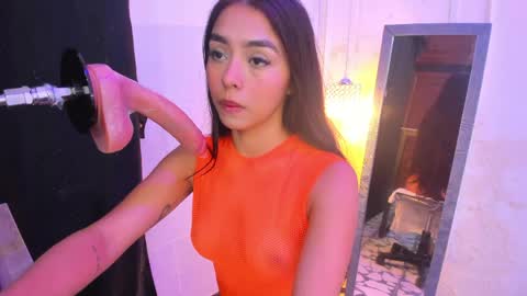 lanna_brunette online show from June 4, 1:04 pm