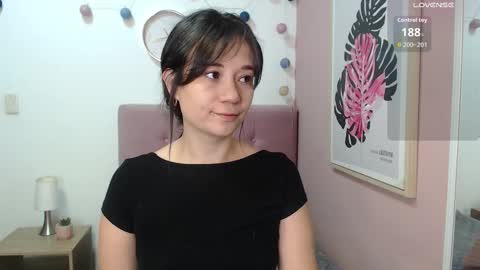 Lanna online show from November 4, 1:05 pm