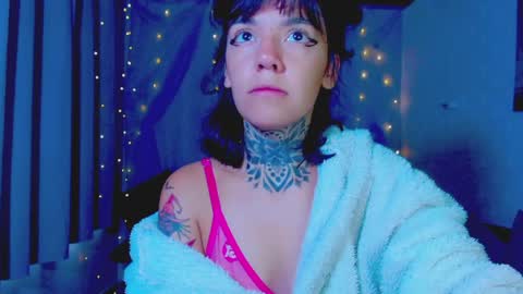 LANNIE   online show from April 10, 12:33 pm