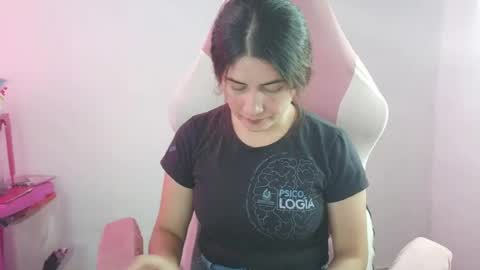 LARA online show from June 12, 5:32 pm