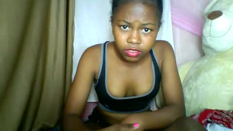 lara_belle online show from May 2, 9:18 pm