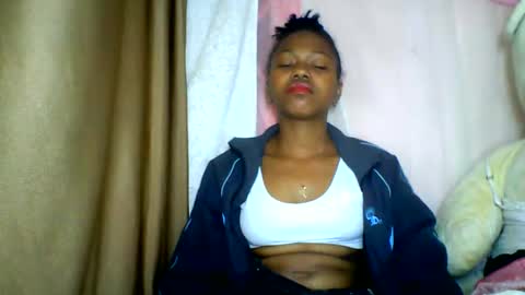 lara_belle online show from May 22, 3:04 am