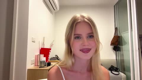 Stella online show from February 5, 10:07 am