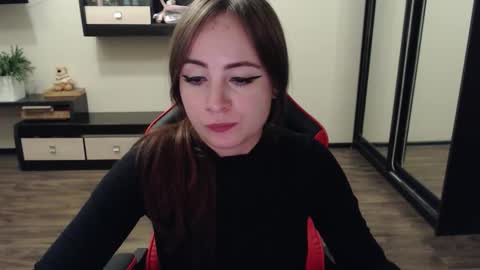 Laralianna online show from September 15, 4:47 pm