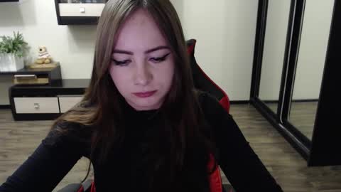 Laralianna online show from September 18, 8:02 am