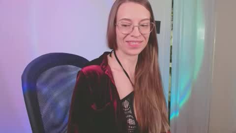 larawintersxxx online show from January 5, 7:50 pm