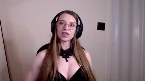 larawintersxxx online show from June 6, 10:05 pm
