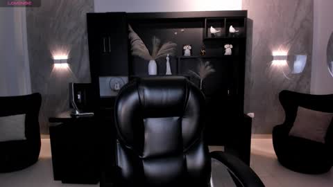 Larisa Smirnov online show from February 18, 3:38 am