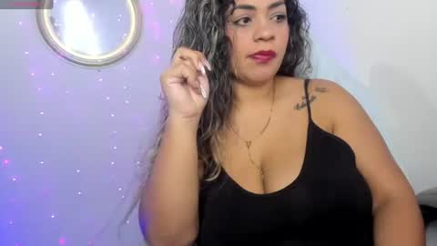 latinamav22 online show from July 28, 10:53 pm