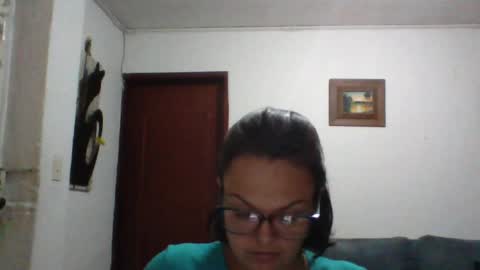 Laura online show from June 8, 1:28 am
