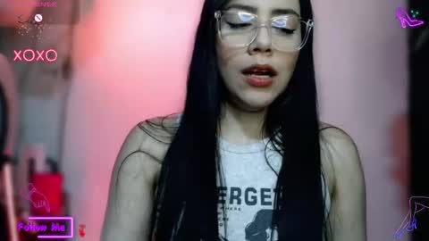 Snapshot of laujgray chatting on October 14, 3:42 am laujgray online show from October 14, 3:42 am