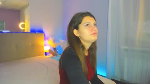 Laura online show from November 22, 6:27 am