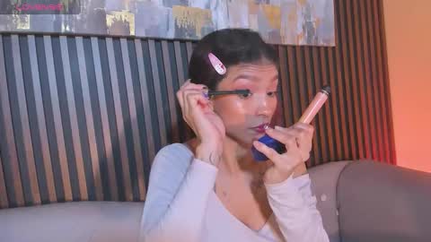 Laura online show from September 15, 1:19 pm