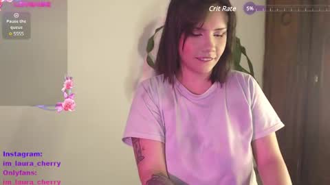 Snapshot of laura_cherrypie chatting on December 28, 3:04 am Laura- new schedule 800 pm until 1200 pm Colombia online show from December 28, 3:04 am