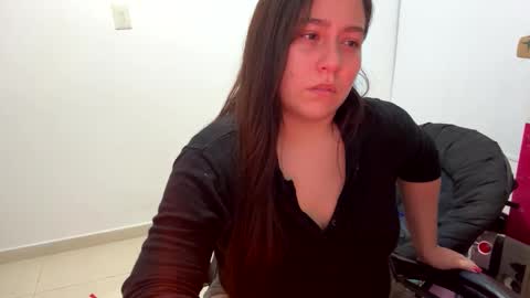 laura online show from November 24, 2:35 am