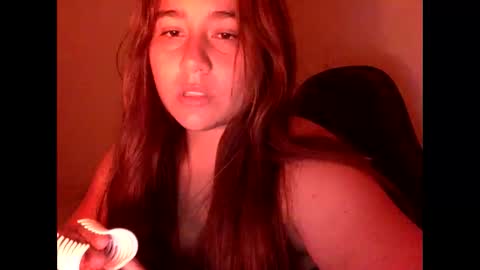 laura online show from March 27, 8:26 am