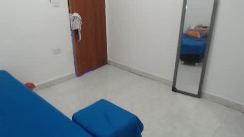 laura_foxx2379 online show from January 7, 5:05 pm