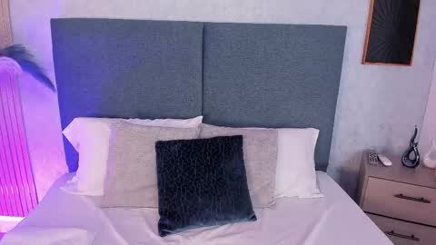 LauraIvy online show from February 25, 7:23 pm