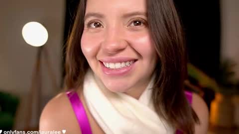 Laura Lee. online show from September 13, 2:08 am