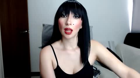 Laura online show from March 27, 9:26 pm