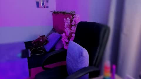 Laura Rose online show from November 24, 10:56 pm