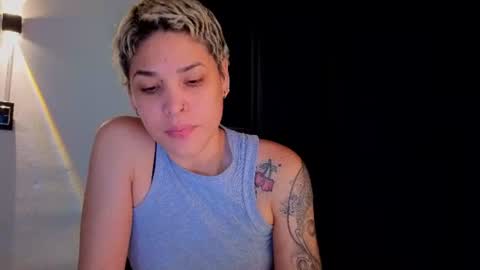 Laura Rose online show from July 18, 5:48 pm