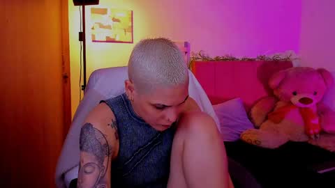 Laura Rose online show from April 9, 6:19 am