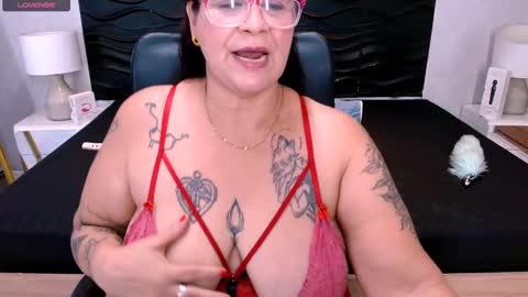 Laura online show from September 23, 4:16 pm