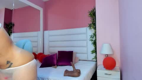 Laura online show from February 13, 1:35 pm