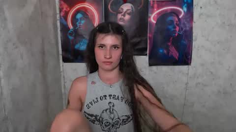 Laura online show from July 7, 7:09 am