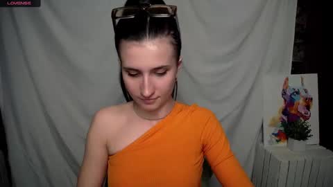 Snapshot of lauradre_ chatting on February 26, 9:44 am Laura online show from February 26, 9:44 am
