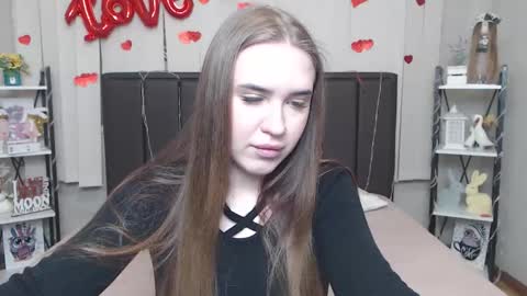 LauraHlot online show from March 25, 7:33 am